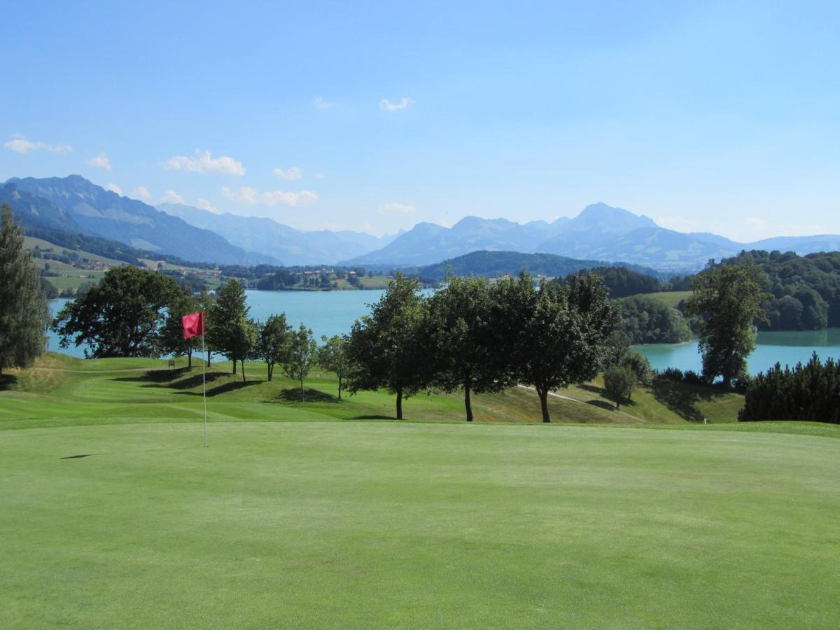 Golf De La Gruyere Hotel Pont-la-Ville ภายนอก รูปภาพ