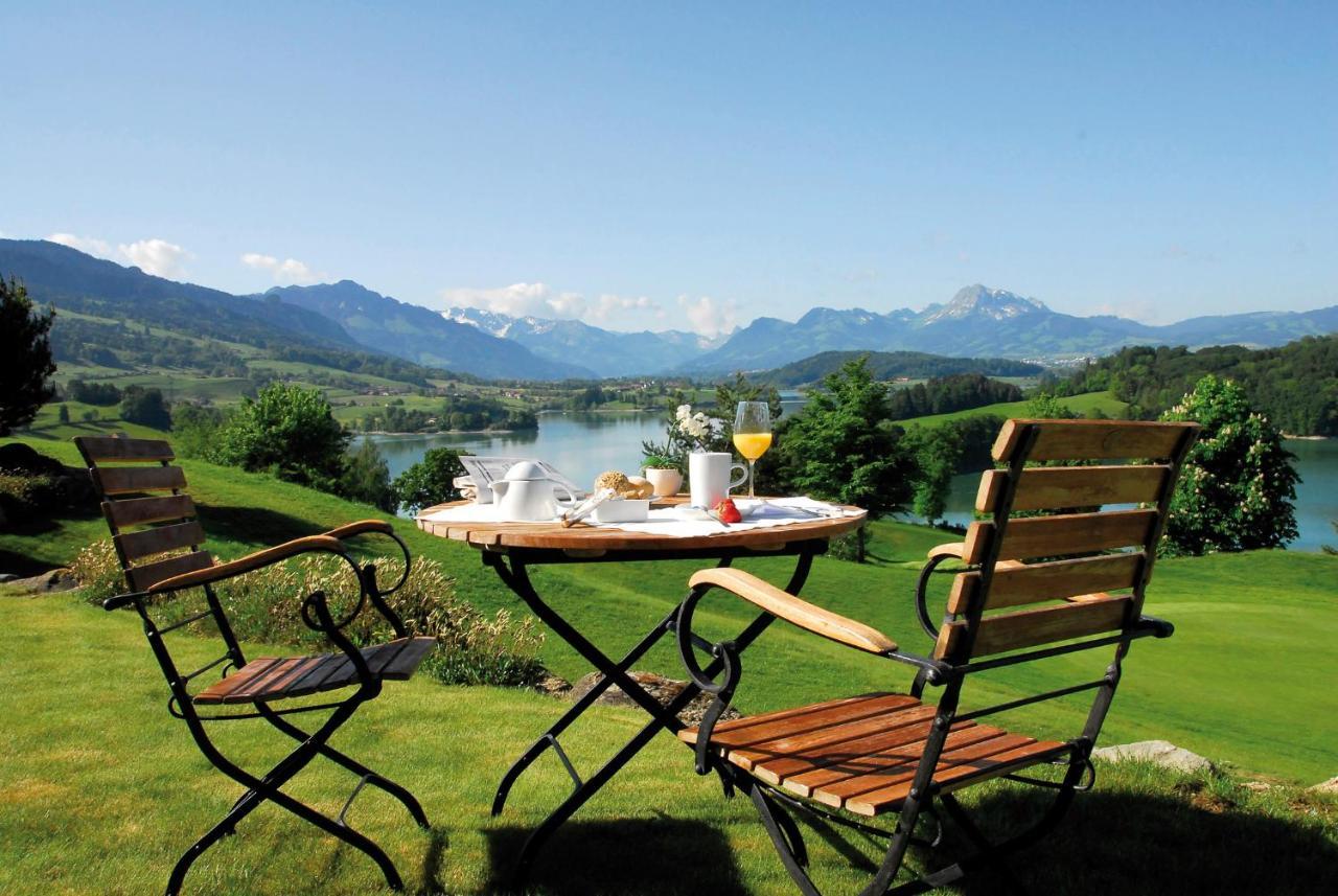 Golf De La Gruyere Hotel Pont-la-Ville ภายนอก รูปภาพ